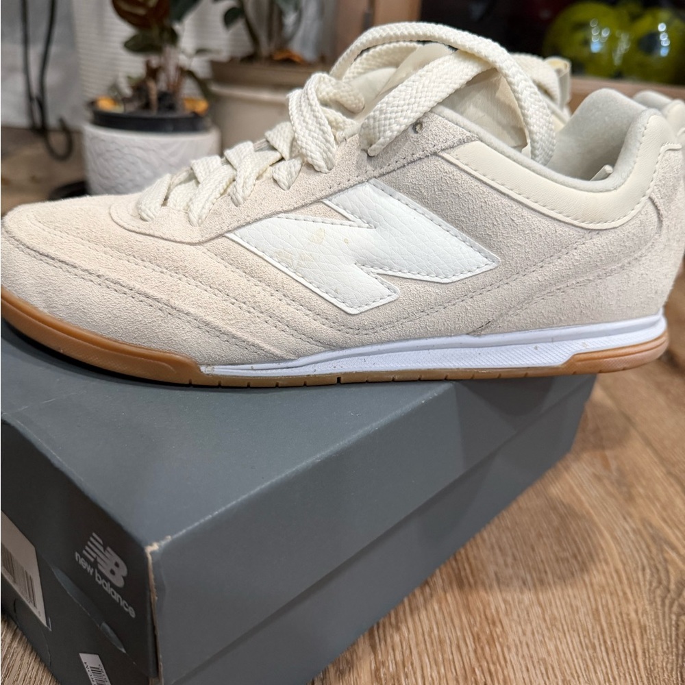 New Balance RC42 Cream and White Lifestyle Sneakers - Picture 3 of 6
